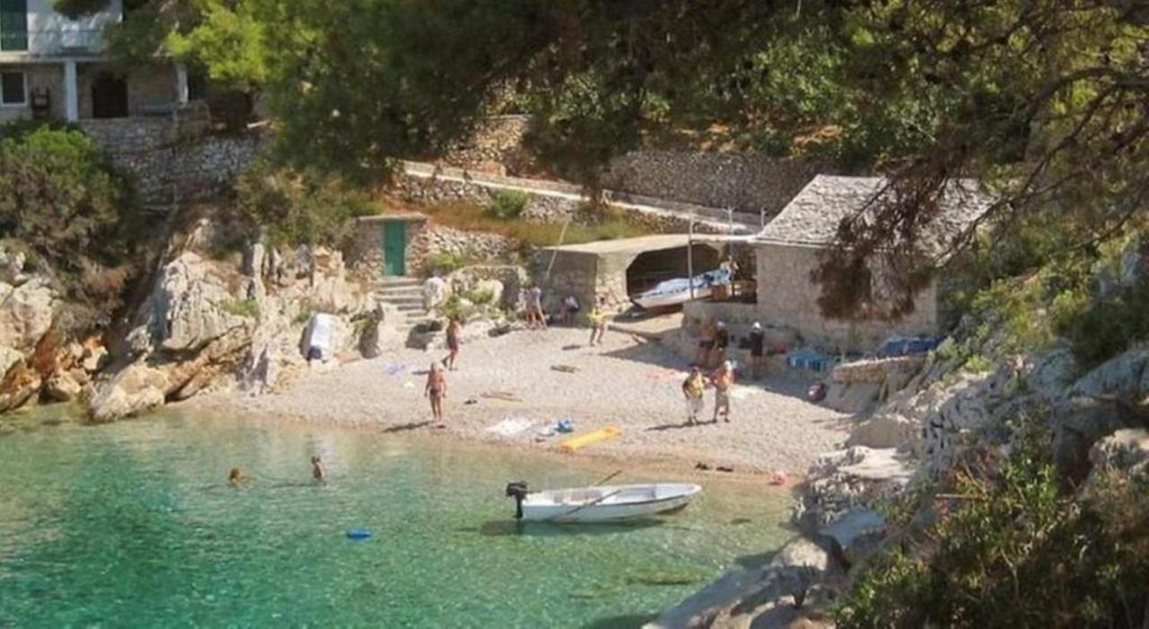 Holiday House Jakov Gdinj Esterno foto